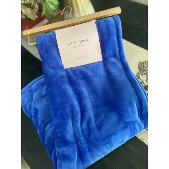 Kate Spade Soft Plush Fleece Throw Blanket NWT - Picture 4 of 5